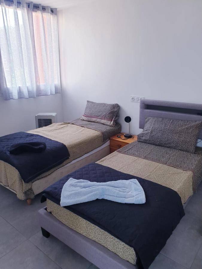 Big Flat Sea Vieuw 95 M2 5 Rooms Near Airport 5 Min Train 3 Min And Tram On Site, Beach 7 Min, 2 Showers And 2 Toilets , Neuf Grand Appartement 95 M2 5 Chambres Proche Aeroport 5 Min Train 3 Min Et Tramway Sur Place, Plage 7 Min 2 Douches Et 2 Wc Vue Nice Exterior photo