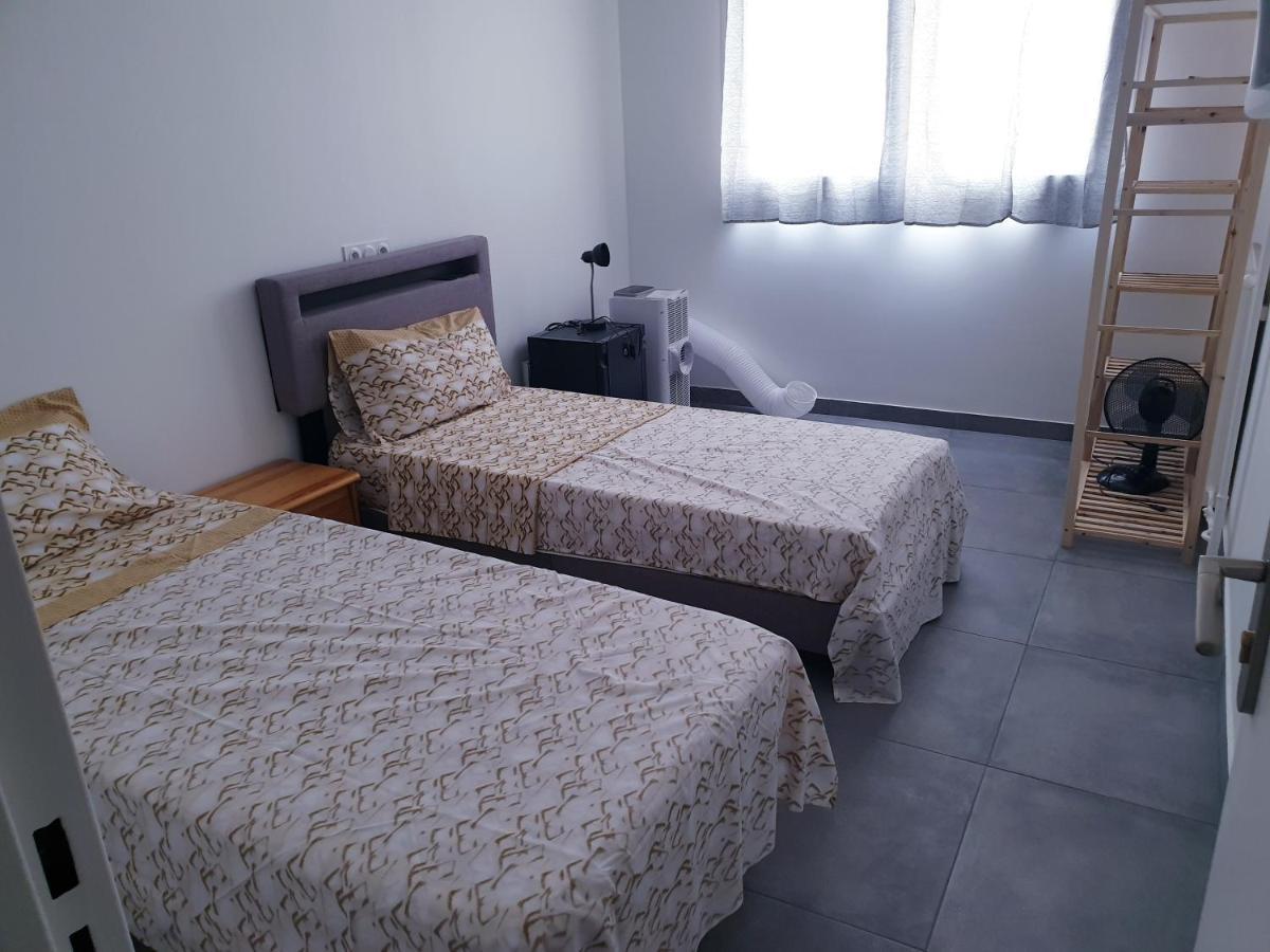 Big Flat Sea Vieuw 95 M2 5 Rooms Near Airport 5 Min Train 3 Min And Tram On Site, Beach 7 Min, 2 Showers And 2 Toilets , Neuf Grand Appartement 95 M2 5 Chambres Proche Aeroport 5 Min Train 3 Min Et Tramway Sur Place, Plage 7 Min 2 Douches Et 2 Wc Vue Nice Exterior photo