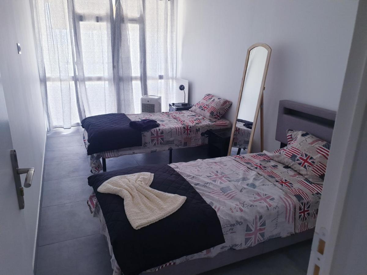 Big Flat Sea Vieuw 95 M2 5 Rooms Near Airport 5 Min Train 3 Min And Tram On Site, Beach 7 Min, 2 Showers And 2 Toilets , Neuf Grand Appartement 95 M2 5 Chambres Proche Aeroport 5 Min Train 3 Min Et Tramway Sur Place, Plage 7 Min 2 Douches Et 2 Wc Vue Nice Exterior photo