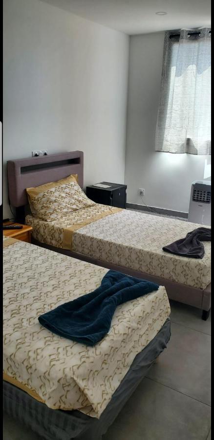 Big Flat Sea Vieuw 95 M2 5 Rooms Near Airport 5 Min Train 3 Min And Tram On Site, Beach 7 Min, 2 Showers And 2 Toilets , Neuf Grand Appartement 95 M2 5 Chambres Proche Aeroport 5 Min Train 3 Min Et Tramway Sur Place, Plage 7 Min 2 Douches Et 2 Wc Vue Nice Exterior photo